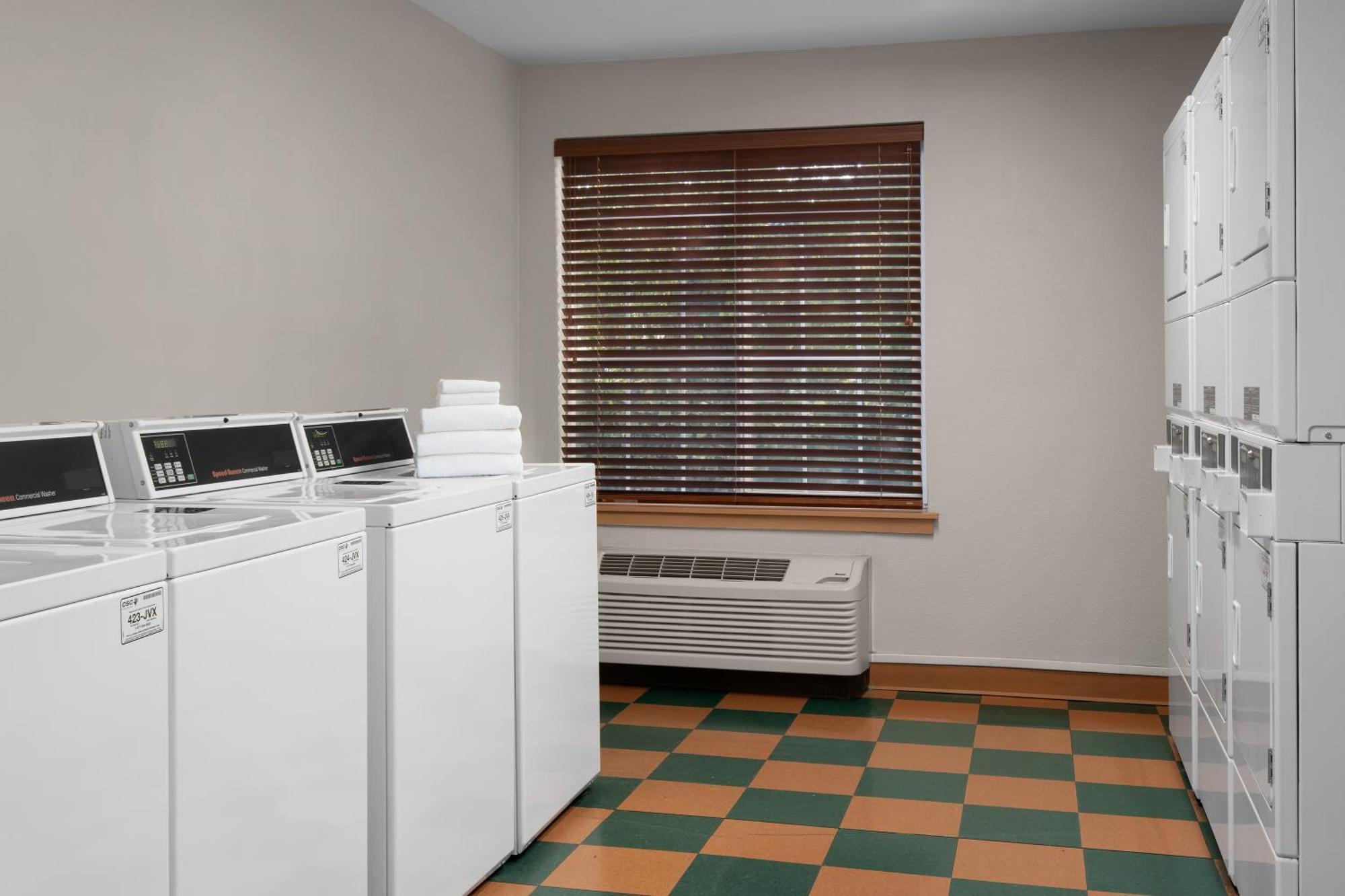 Larkspur Landing Extended Stay Suites Campbell Eksteriør bilde